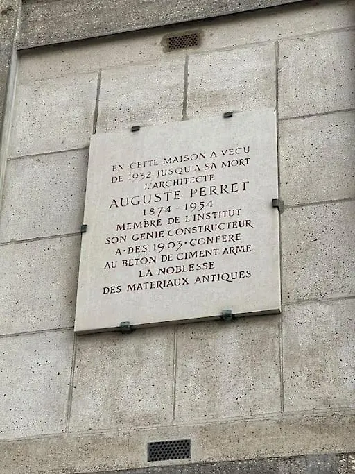 Pavillon D'auguste Perret * Paris