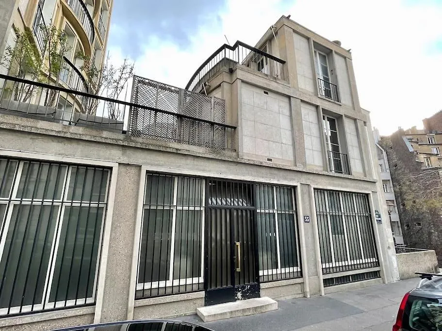 Pavillon D'auguste Perret
